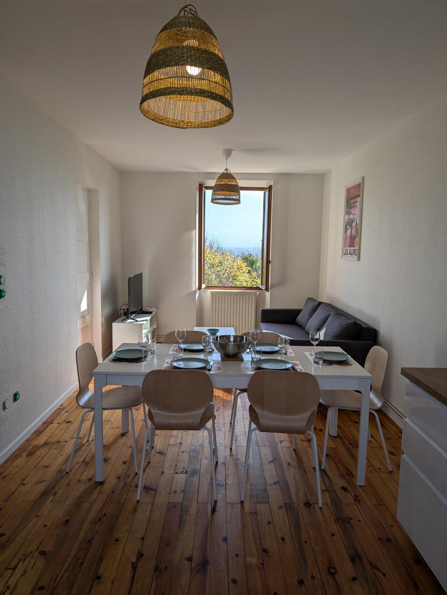 Appart 65M2 Avec 2 Chambres Dans Ferme Renovee - Parking Gratuit - Grande Vue Montagnes Montbonnot-Saint-Martin Exterior photo