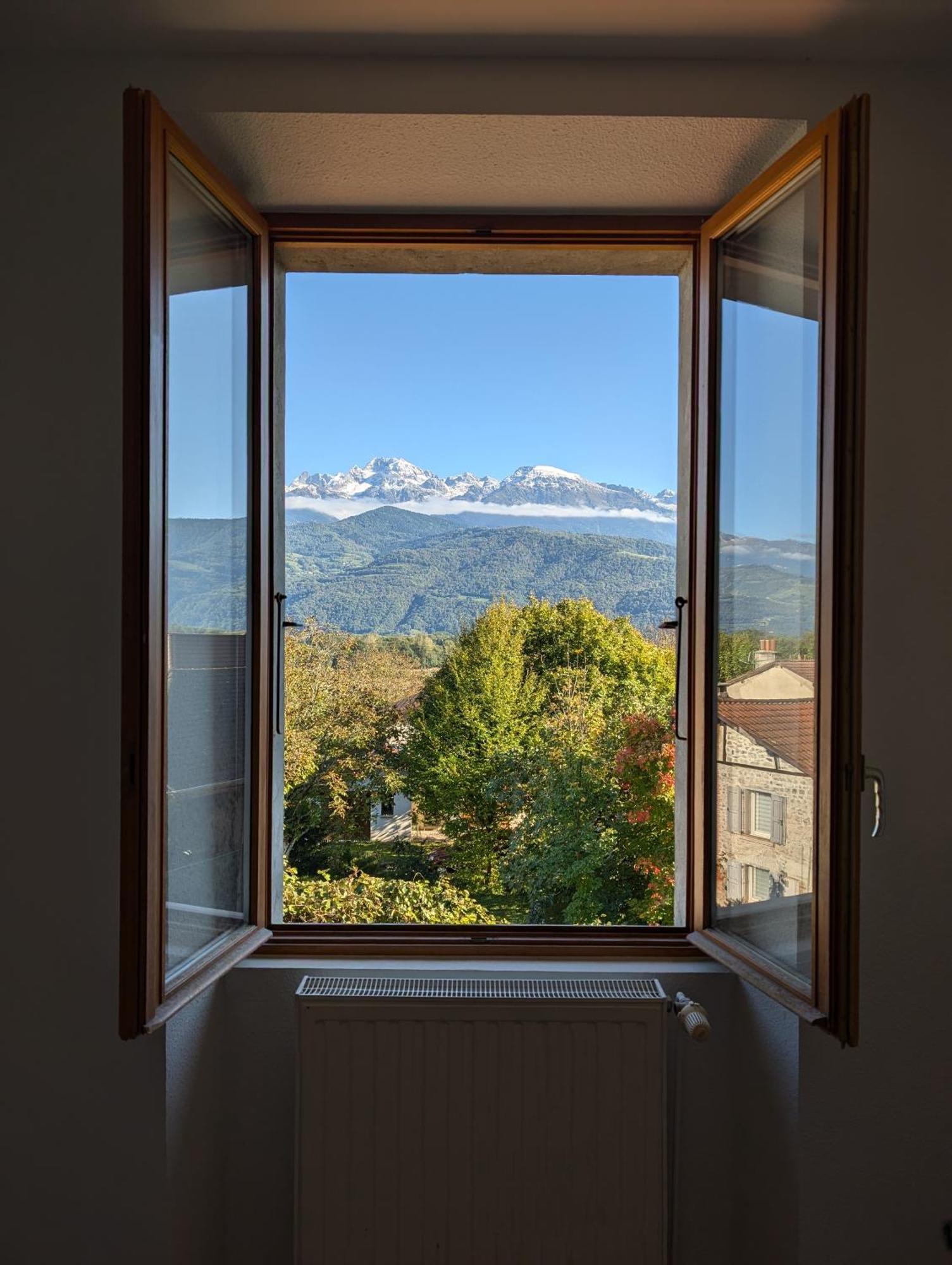 Appart 65M2 Avec 2 Chambres Dans Ferme Renovee - Parking Gratuit - Grande Vue Montagnes Montbonnot-Saint-Martin Exterior photo